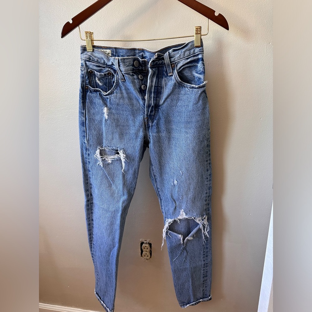 Levi Straight Leg Jeans
